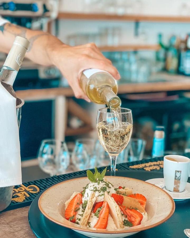 Hotel Lido Beach Hyères Екстериор снимка