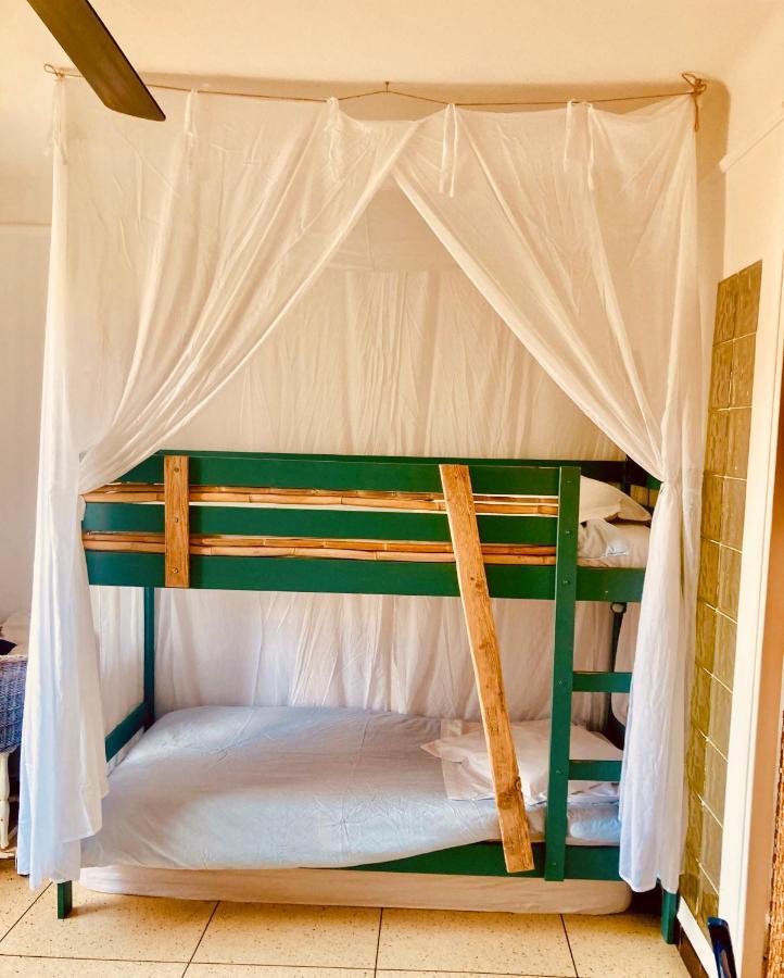 Hotel Lido Beach Hyères Екстериор снимка