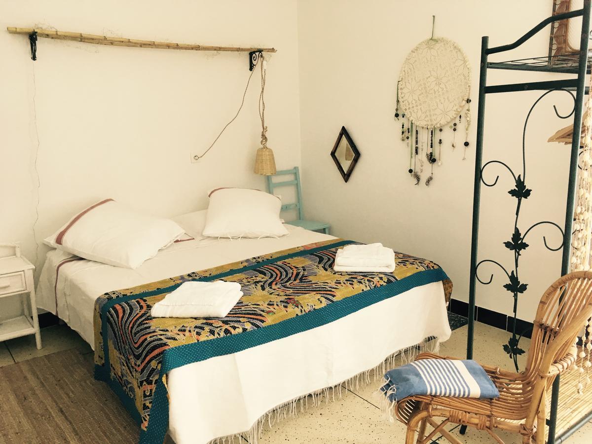 Hotel Lido Beach Hyères Екстериор снимка